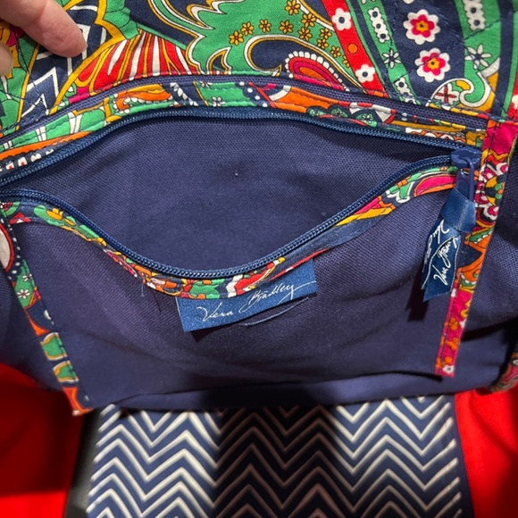 New Vera Bradley Large Venetian Paisley Canvas Tote Travel Bag - Picture 9 of 9